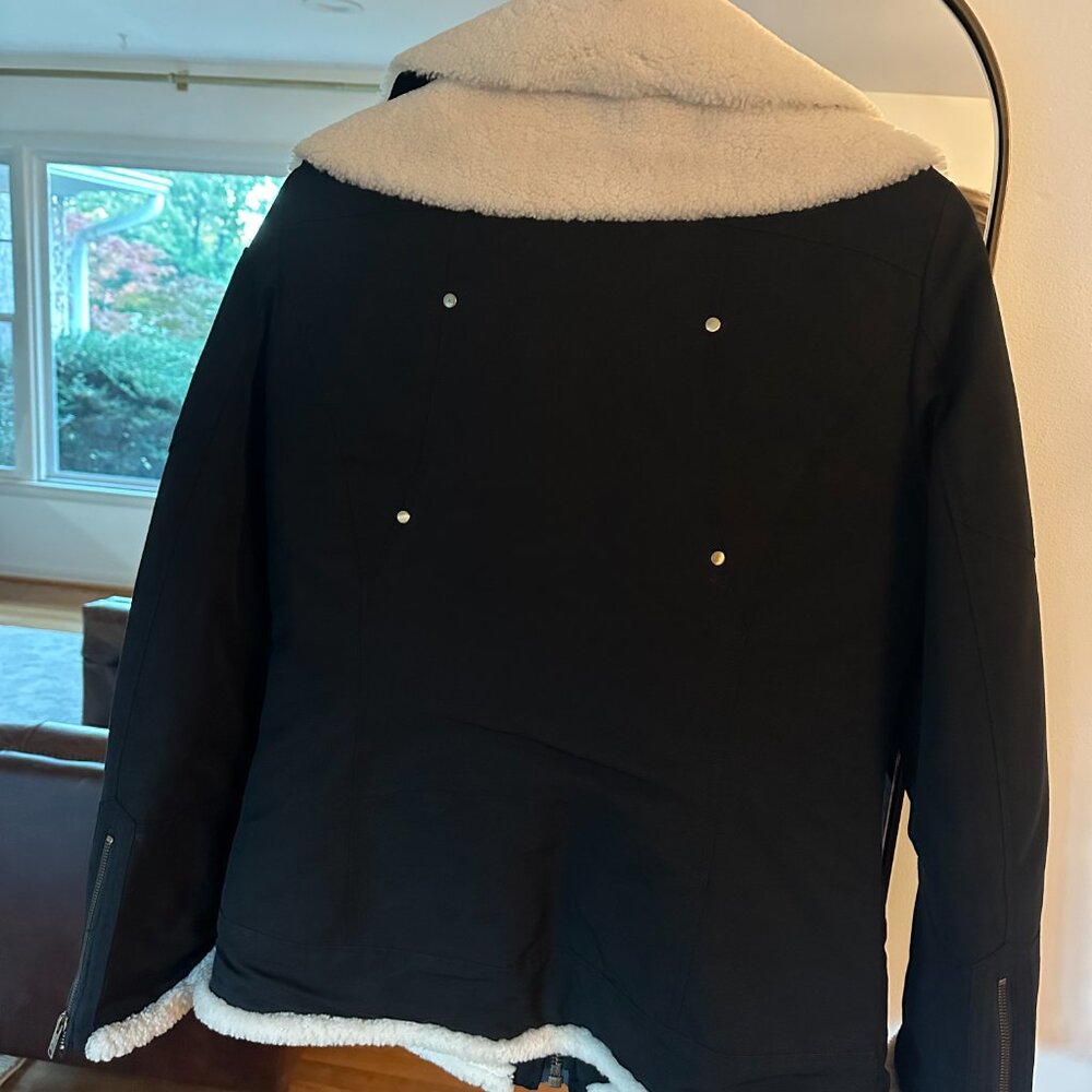 Moose Knuckle Black Shearling Trim Parka Moto Style Jacket Preowned - Picture 3 of 6